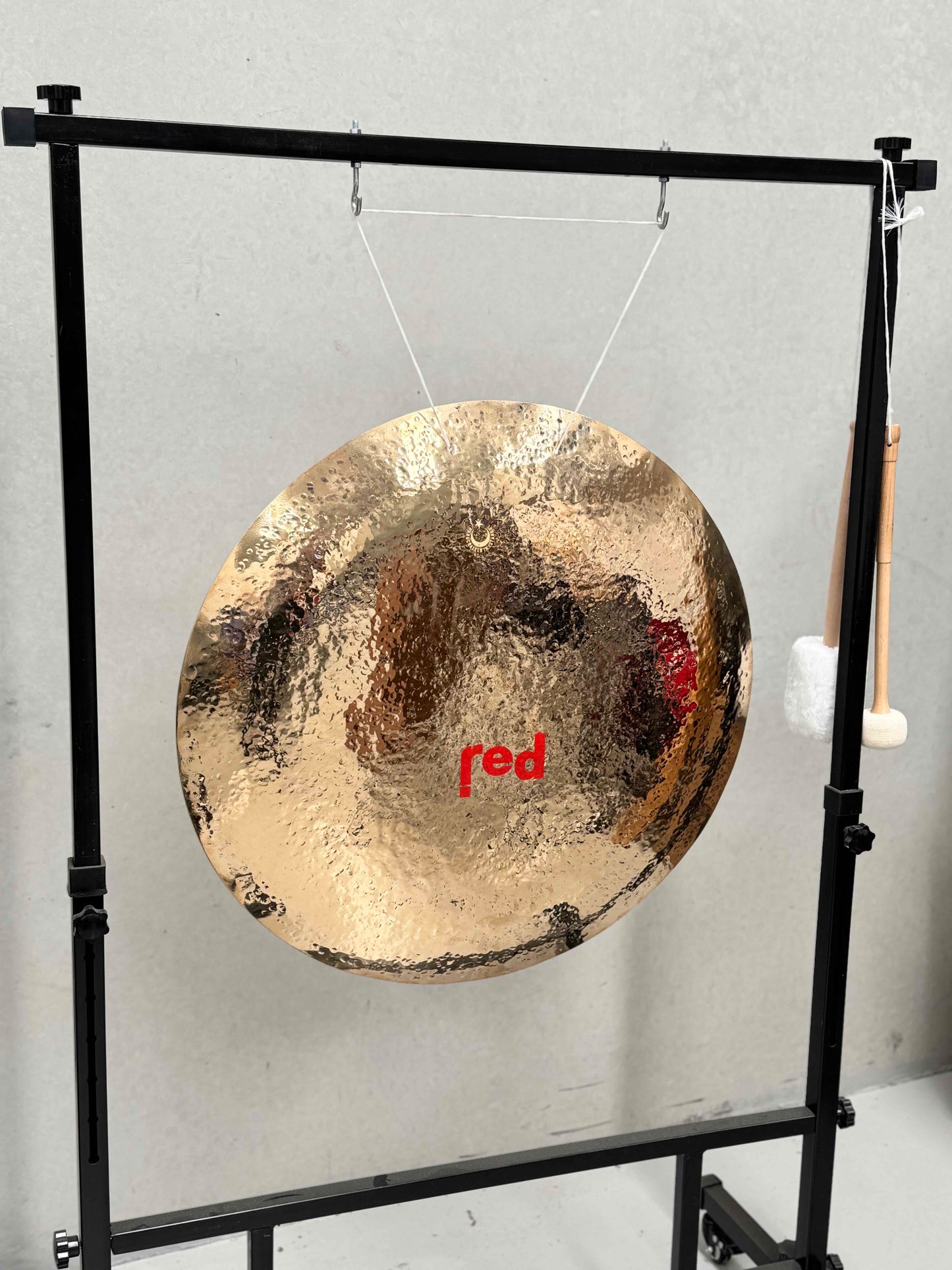 Red Cymbals 26" Gong Brilliant Finish with stand