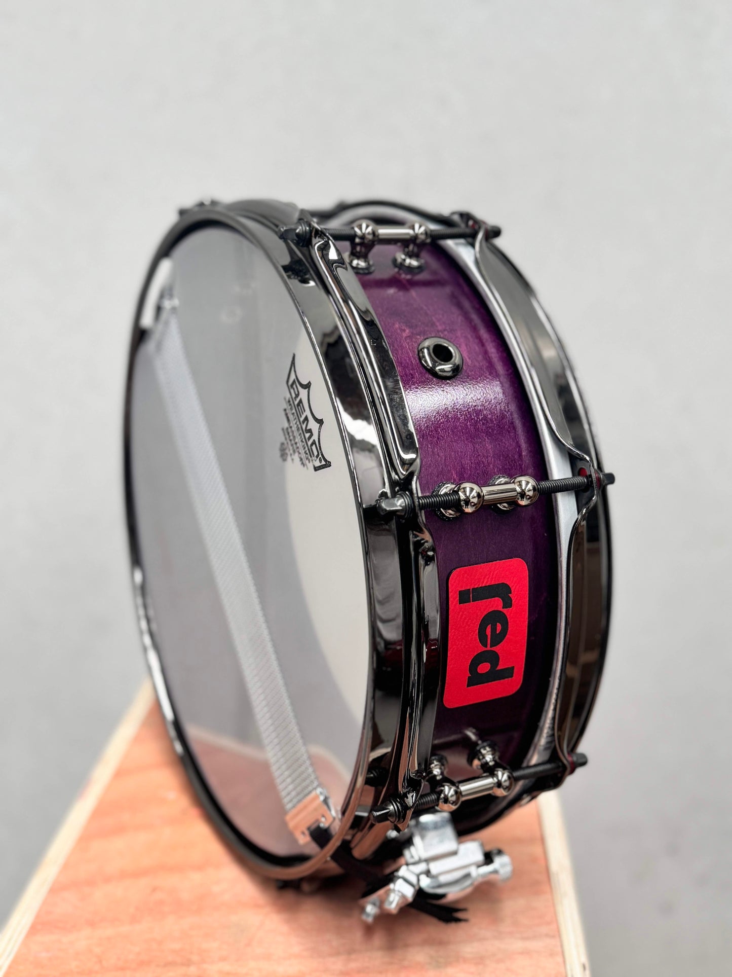 Caja de piso Red Rock Drums 'Flare' de 16" x 8"